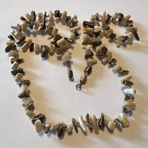 1970s mother of pearl necklace